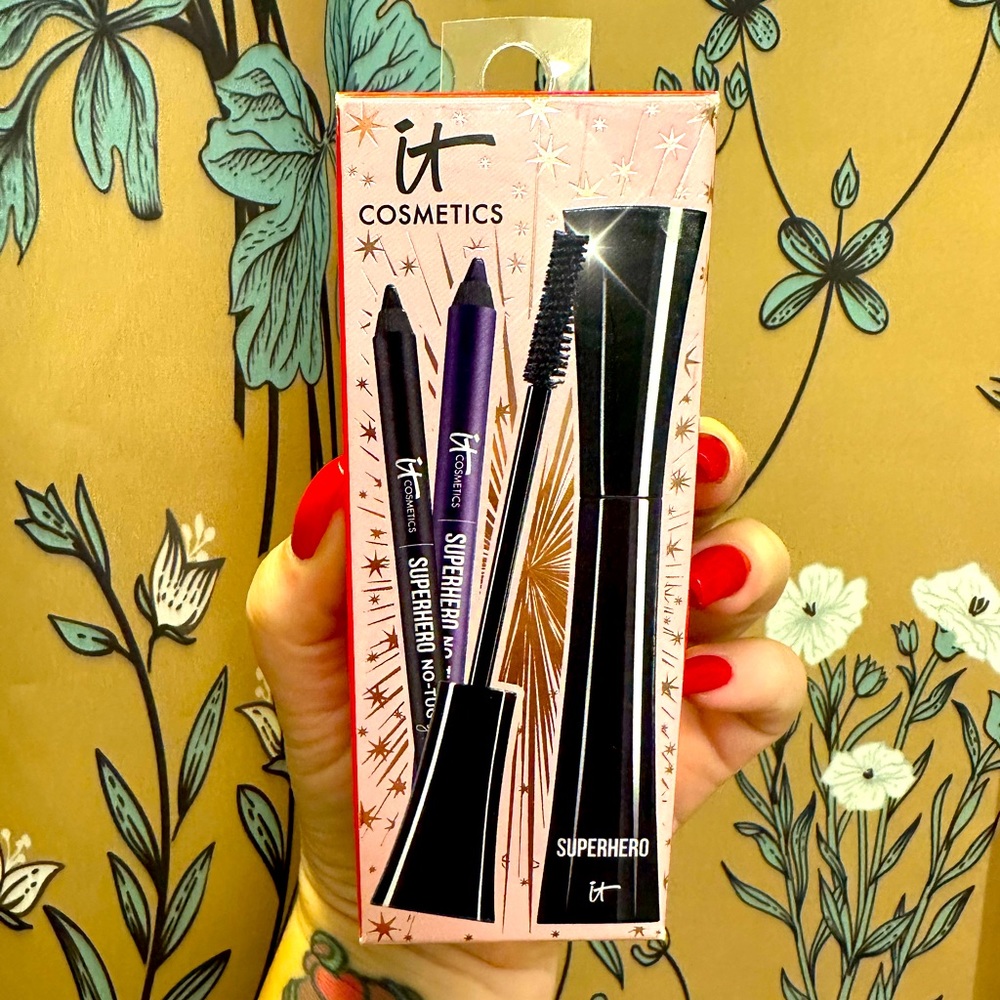 IT Cosmetics Superhero mascara and gel eyeliner